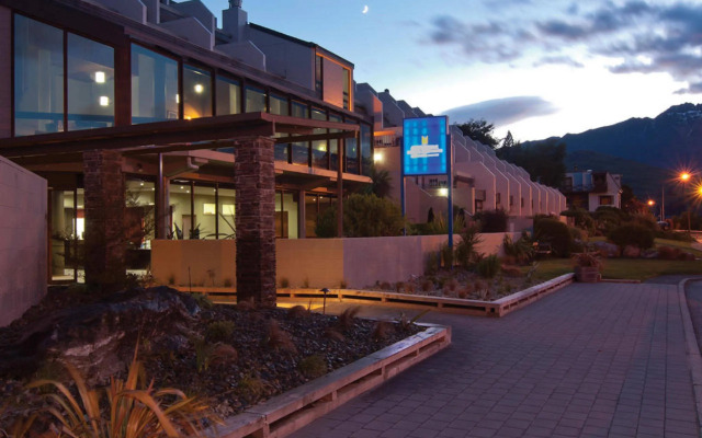 Copthorne Hotel & Apartments Queenstown Lakeview