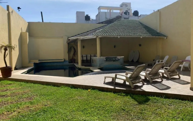 CASA con alberca, súper ubicación. Puerto de Veracruz