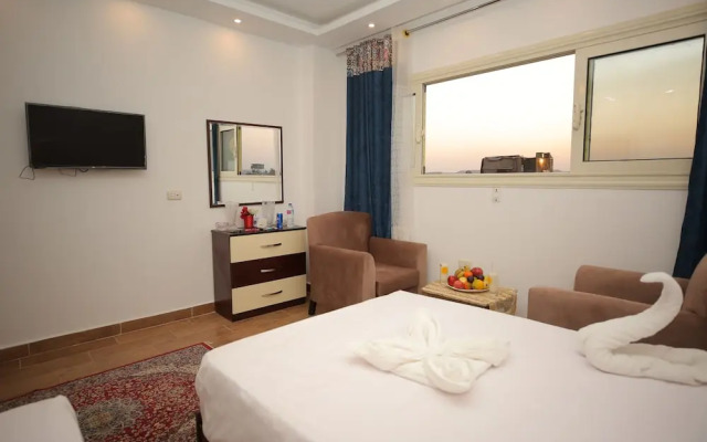 Zeina Pyramids Inn