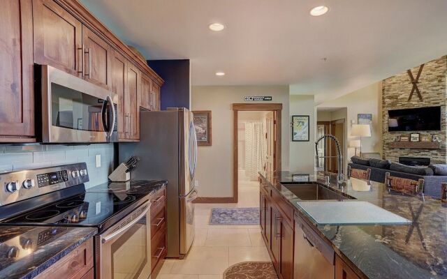 8890 The Springs by RedAwning