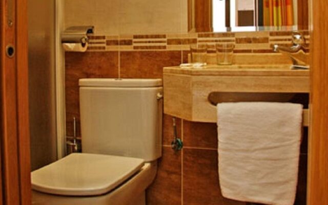 Hostales Victoria I Y II