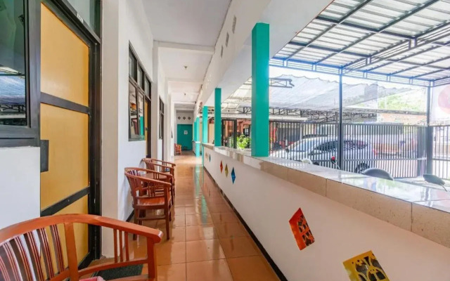 Hotel O Central Madiun Near Stasiun Kota Madiun