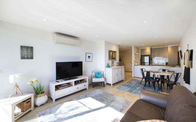 Accommodate Canberra - Envy