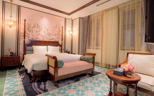 Regal Collection House