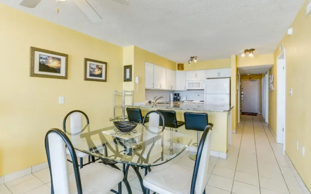 Private 3BR's at Palms by Hosteeva