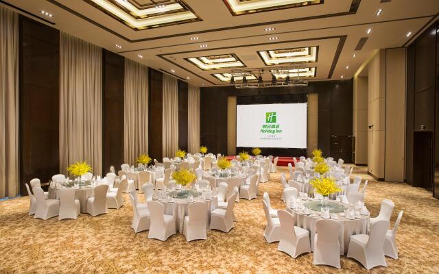 Junluxe Hotel Guangzhou Science City-Free Shuttle Bus Service to Guangzhou Canton Fair