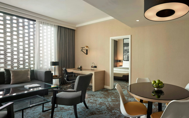 Hotel Stripes Kuala Lumpur, Autograph Collection - Image 6