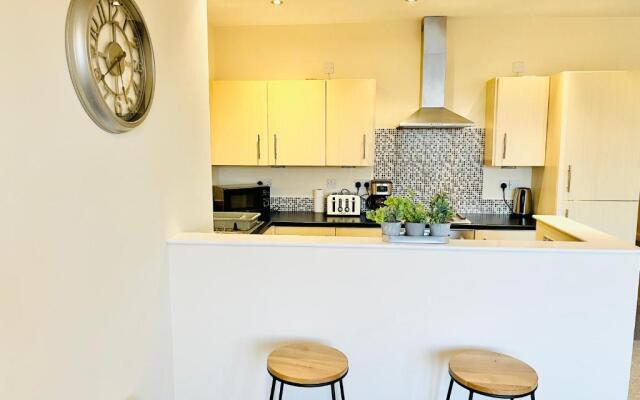 Ilkley Apartment with Parking
