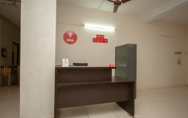 OYO Flagship 24454 OMR Hindustan Univ