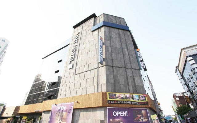 IMT 1 Hotel Wolgot