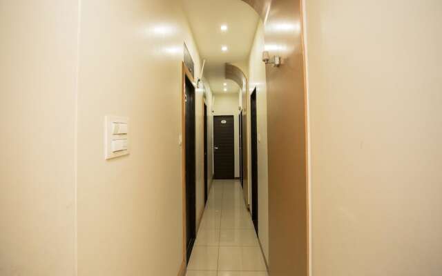 Oyo 7148 Adore Inn