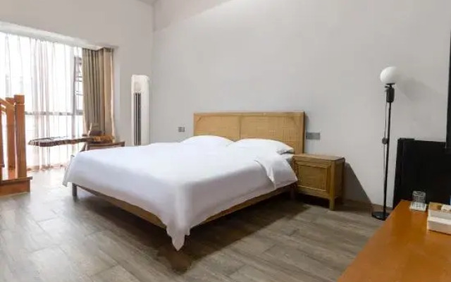 Dusty Mirror Homestay (Guilin Liangjiang Sihu Branch)