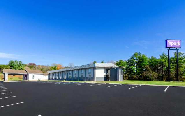 Spark by Hilton Daleville Roanoke North