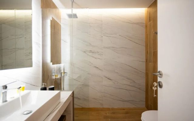 Exclusive 3-bedroom Haven in Kolonaki Center