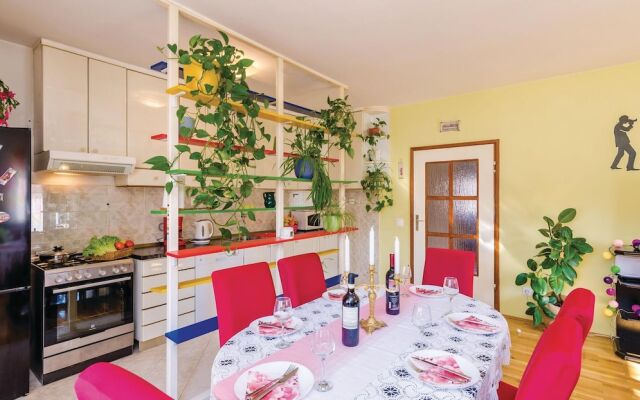 Stunning Home in Radovcici With Wifi and 3 Bedrooms