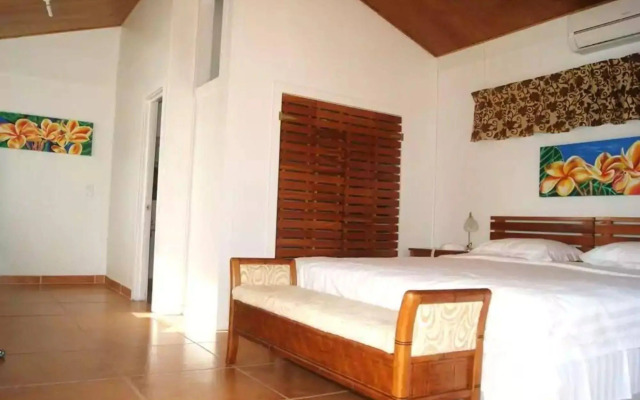 The Tropical Villa