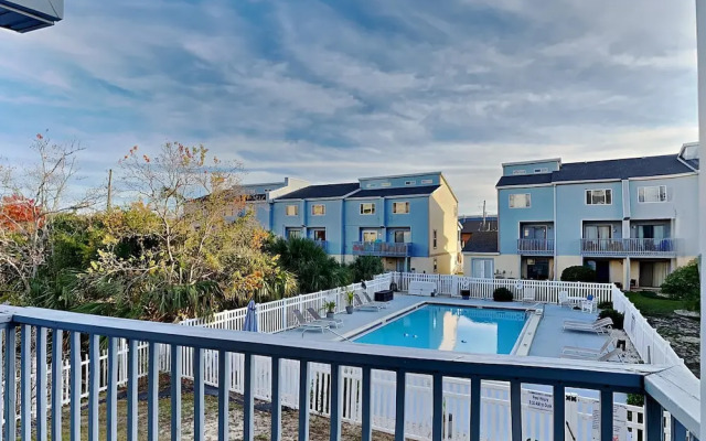 Commodore's Landing #214 - Stay Salty