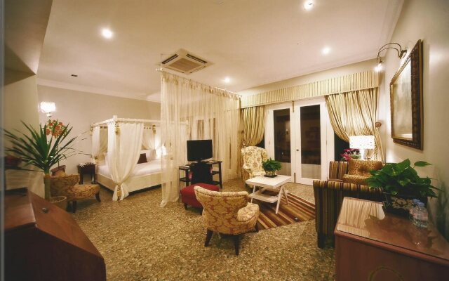 Indulgence Restaurant & Living