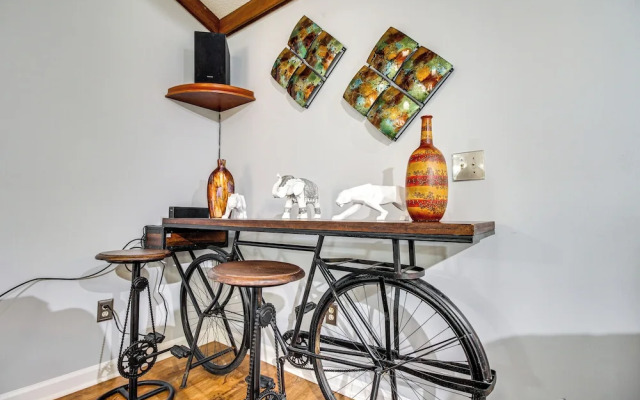 Pool + Gameroom: Family Fun Retreat in Hinesville!