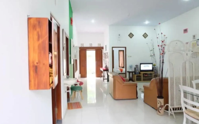 Homestay Jogja dekat Taman Pelangi by Simply Homy