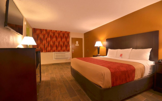 Econo Lodge Cocoa Beach - near the Port