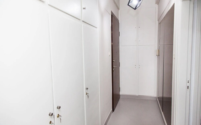 Stay in Fabulous Apartment in Athens