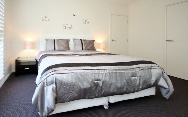 Pacific Blue Apartment 258, 265 Sandy Point Road