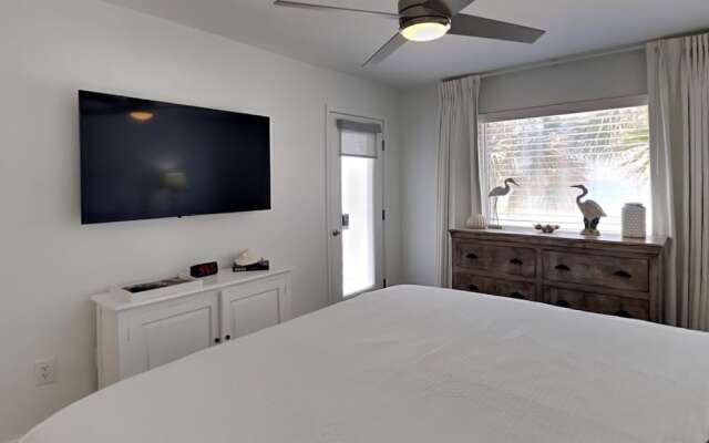 Driftwood Towers #1F - Palm View