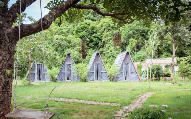 Nha Ta Homestay - Hostel