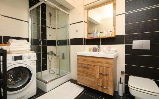 Modern Cozy Flat With Central Location in Sisli