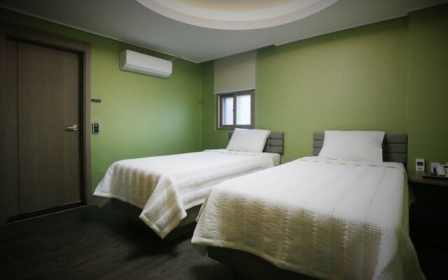 Jecheon M Motel