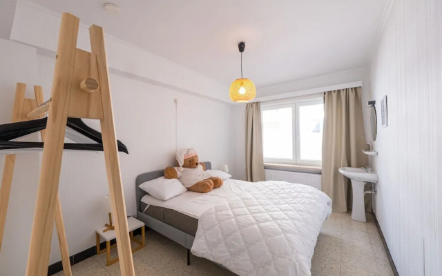 Apartment With Hinterland Views