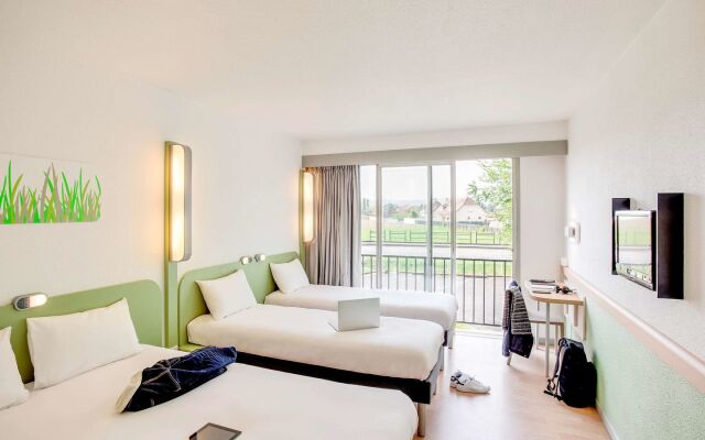 ibis budget Pau Lescar