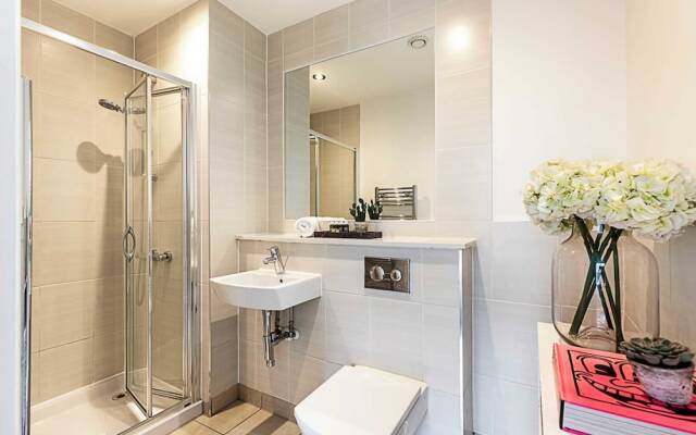 Stylish and Sleek East London Retreat
