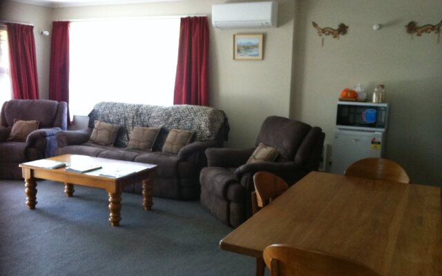 M&Y Airport Guest House