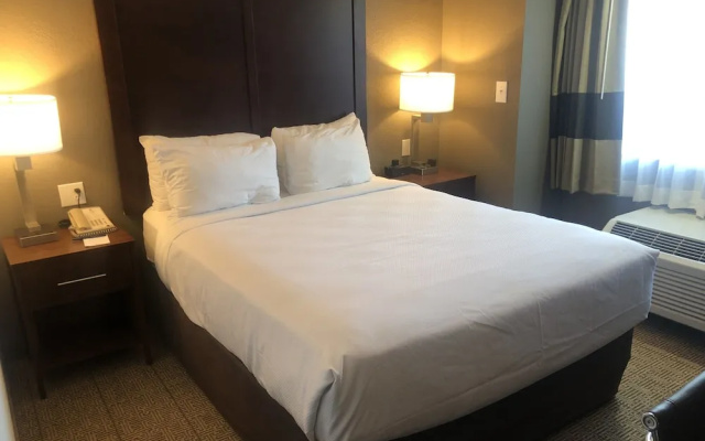 Microtel Inn & Suites by Wyndham Aztec