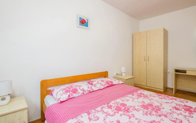 Stunning Home in Malinska With Wifi and 2 Bedrooms