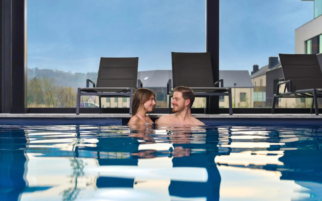 R hotel experiences