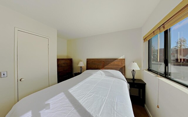 Spacious 2 BR Units at 1849 Condos with FREE Pool, Parking & Wifi