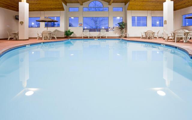 Holiday Inn Express Houghton-Keweenaw by IHG