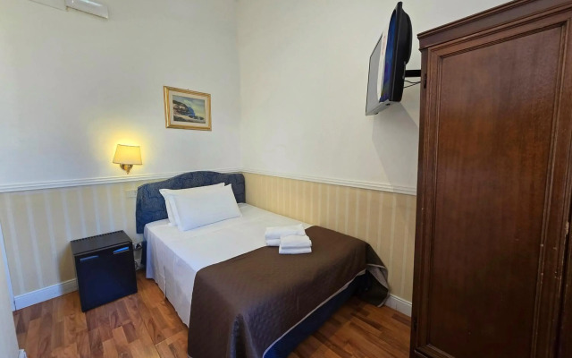 Hotel Porta Pia