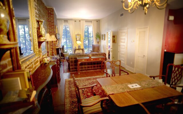 Savannah Bed & Breakfast Inn