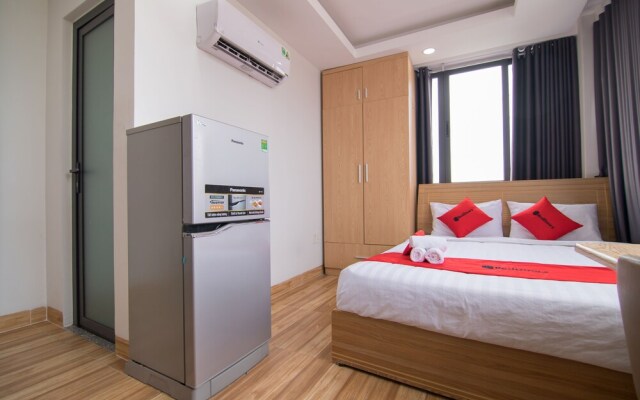 RedDoorz Premium near E-Town