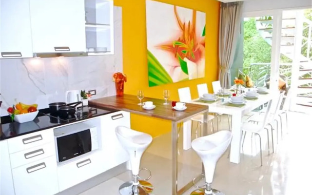 Emerald Patong 2 bedrooms Apartment Mountain View