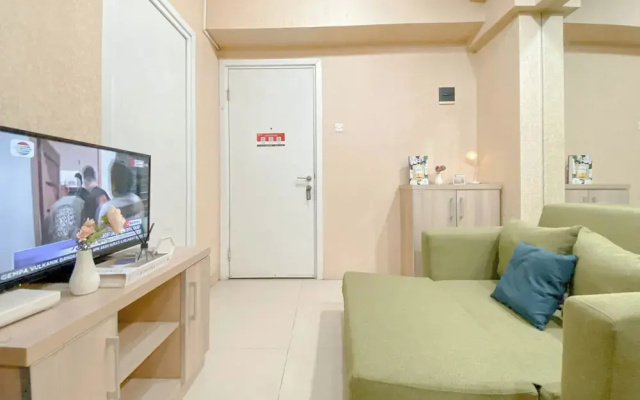 Tranquil And Homey 2Br At Apartment Green Pramuka City