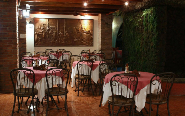 Hotel Boyeros
