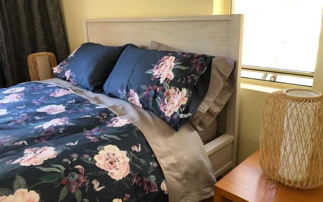 Escape to Strathfield for 8 guests