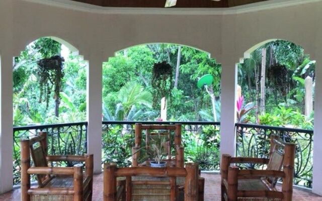 Hilltop Bed & Breakfast