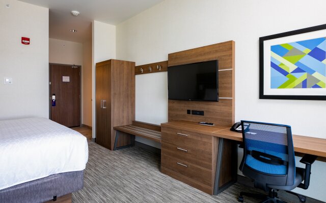 Holiday Inn Express Lethbridge Southeast by IHG