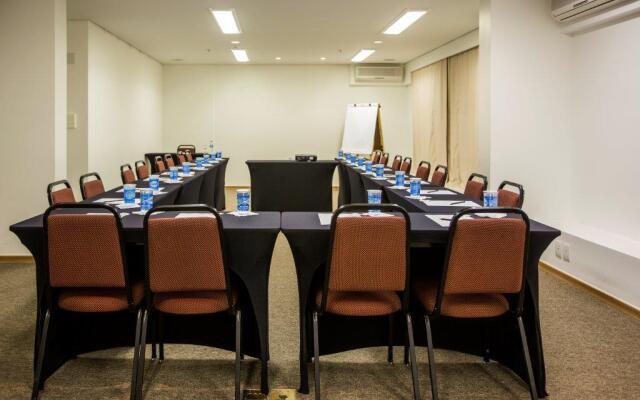 Astron Hotel Bauru by Nobile